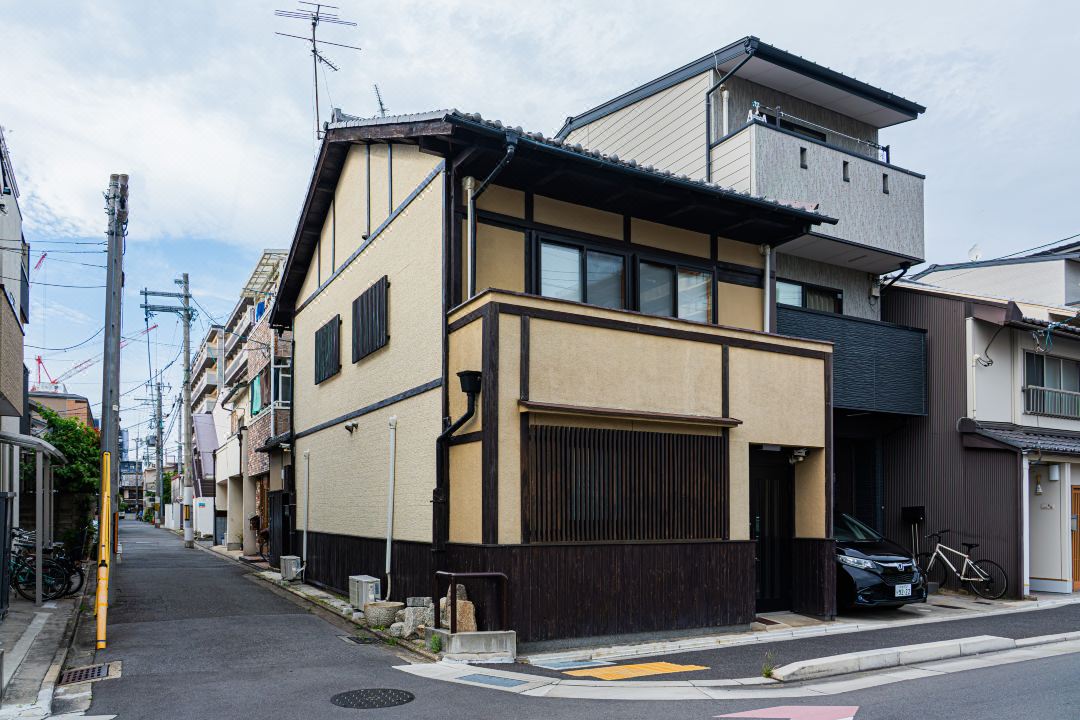 Convenient house, private house, 5-minute walk from Nijo station