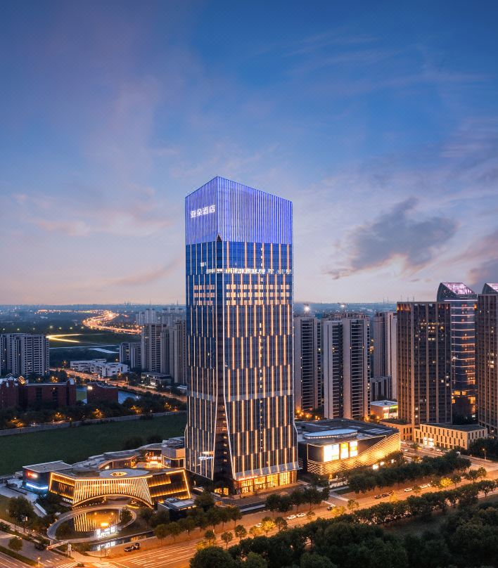 Atour Hotel in Fengmao Li, Kuncheng Lake, Changshu Southeast Development Zone.