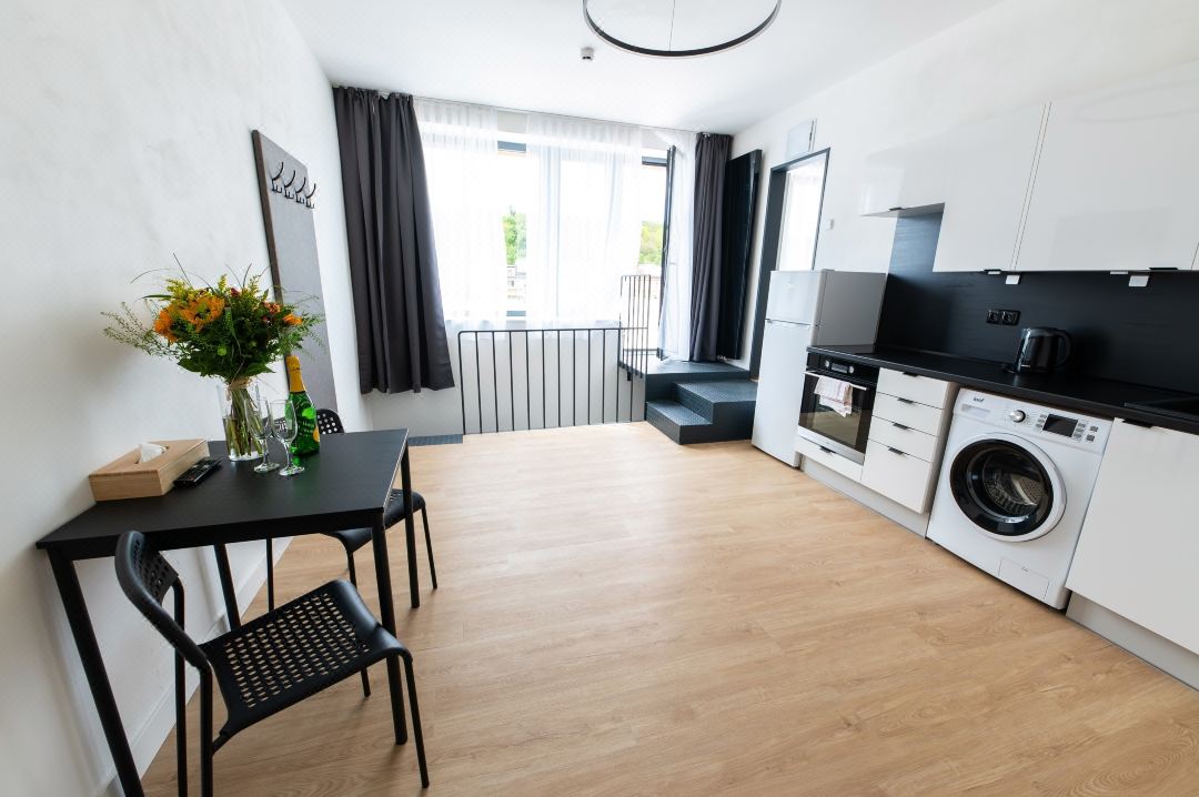 Post 120 Suites