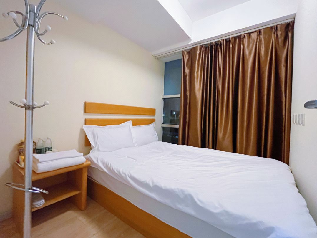 Yantai Qinghua Express Hotel