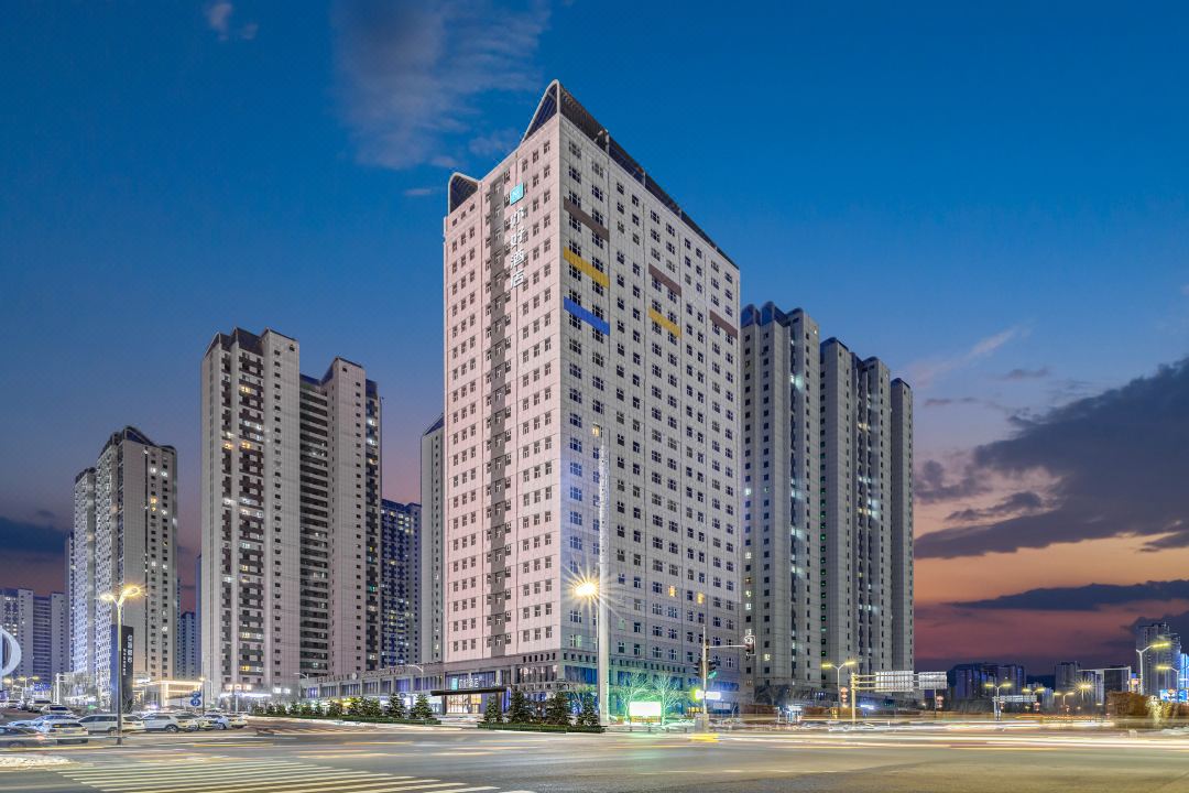 Hello Hotel (Urumqi Station Economic Development Wanda Branch)