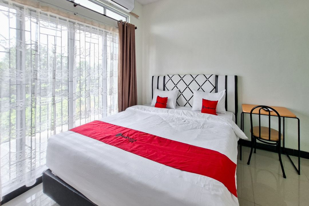 RedDoorz near Living World Pekanbaru