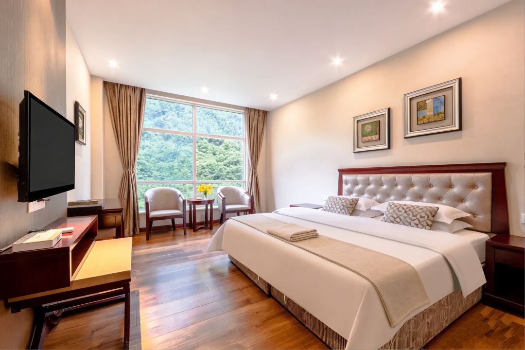 Bipenggou Hotel