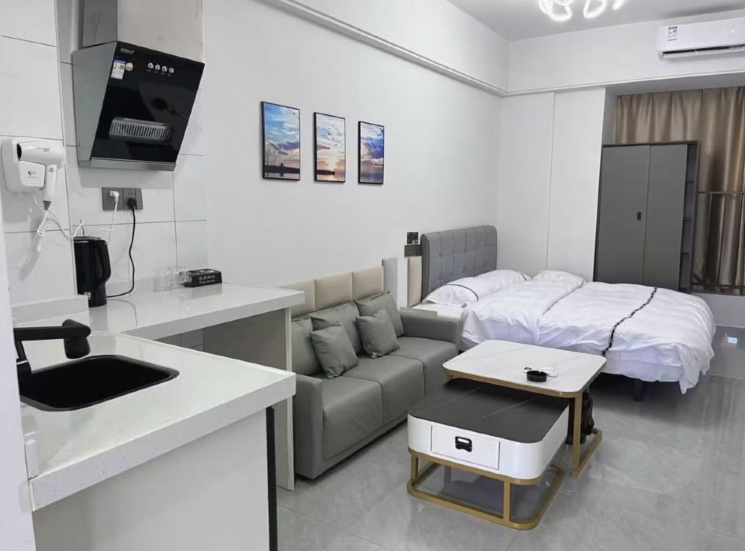 Lifeng Four Seasons Apartment (Jianji Chuntianli Branch)