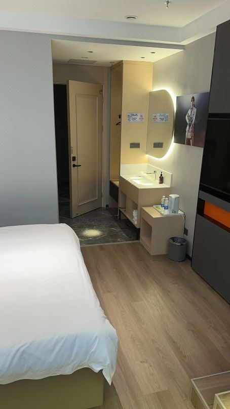 Nature E-sports Hotel (Cixi West Passenger Transport Station)