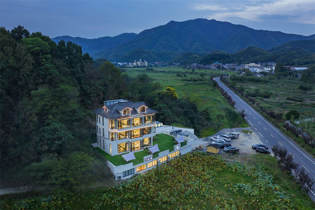 Yunshang Grassland Xixia Parent-childcamping Light Luxury Holiday Villa