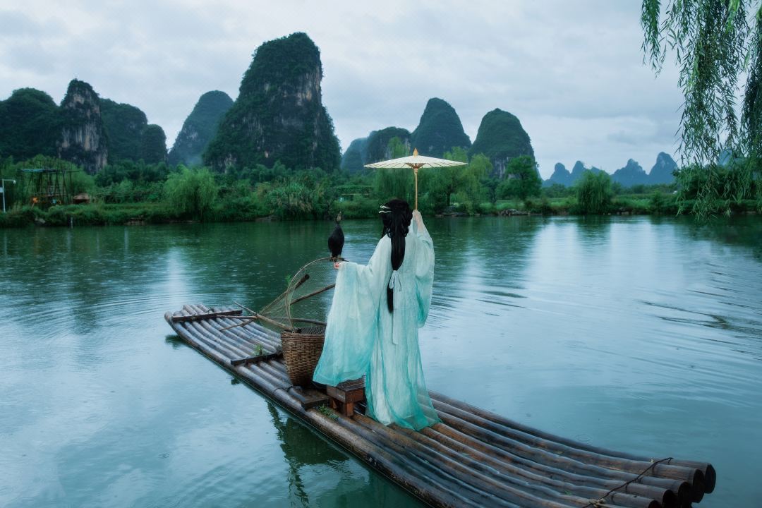 Bi Long ge Mirror of the Sky Hotel