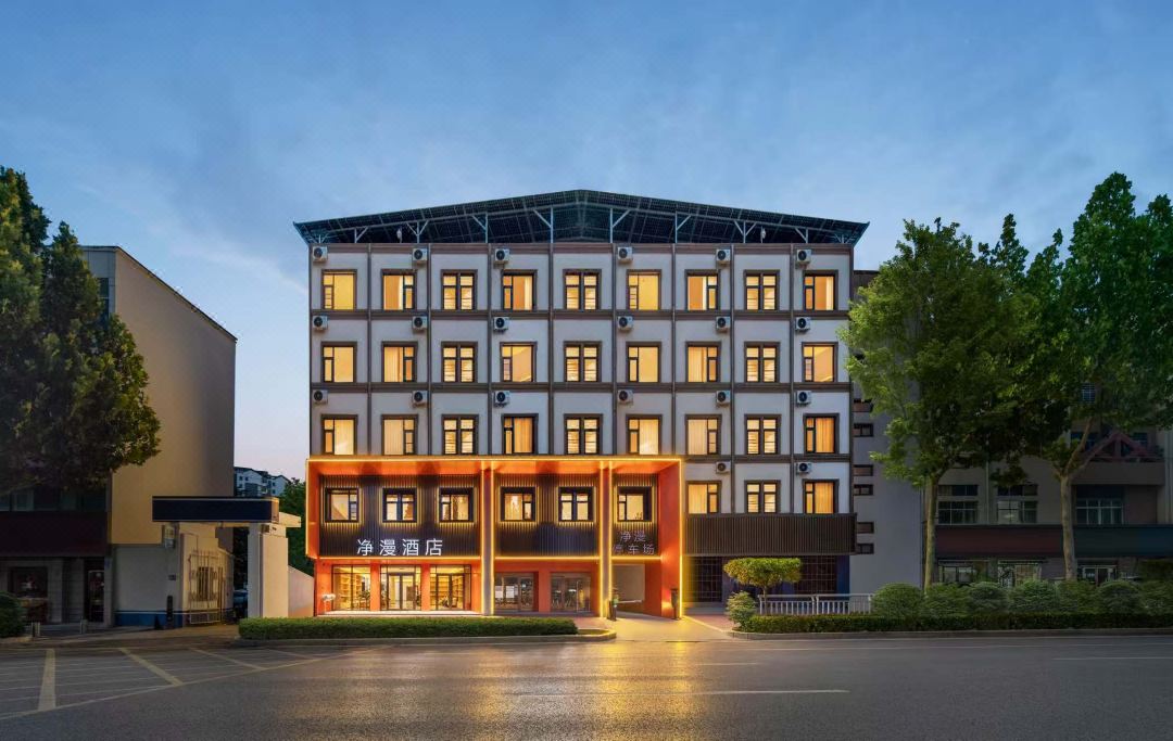 1Jingman Hotel (Shangqiu High-Speed Railway Station Kaixuan Road Branch)