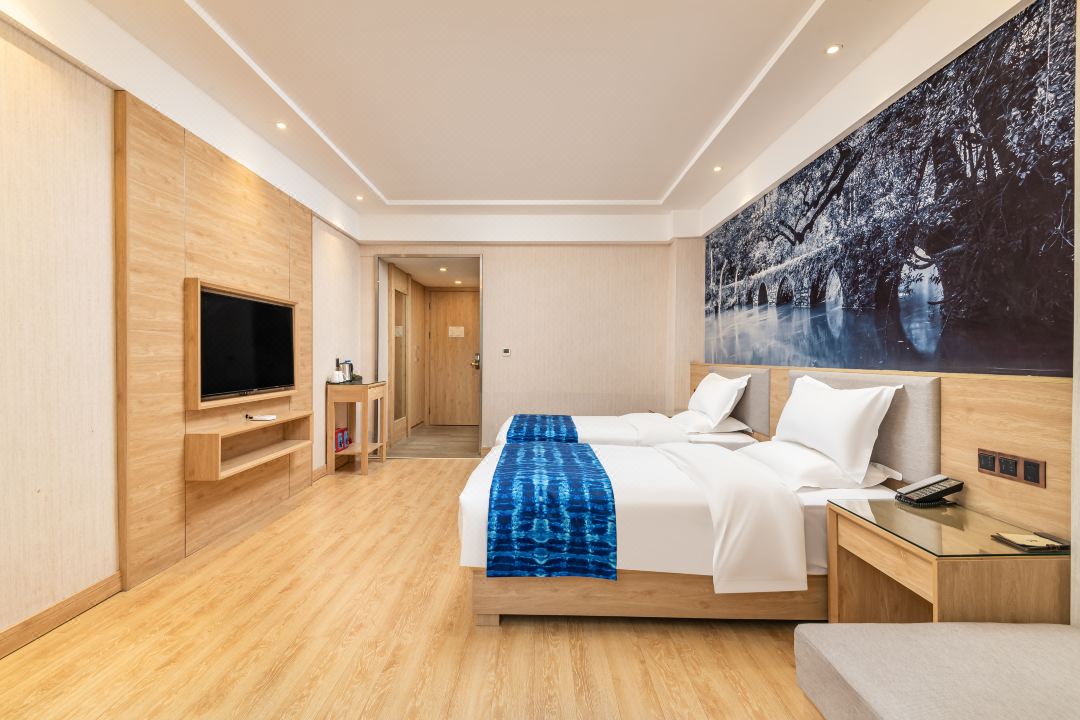 Xiyuan Jinrun Hotel (Longli North Station)
