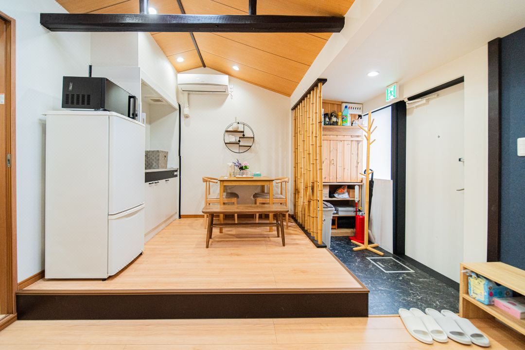 new opened! 4 minutes from Shijo Omiya station, best value bungalow, shower toilet separate