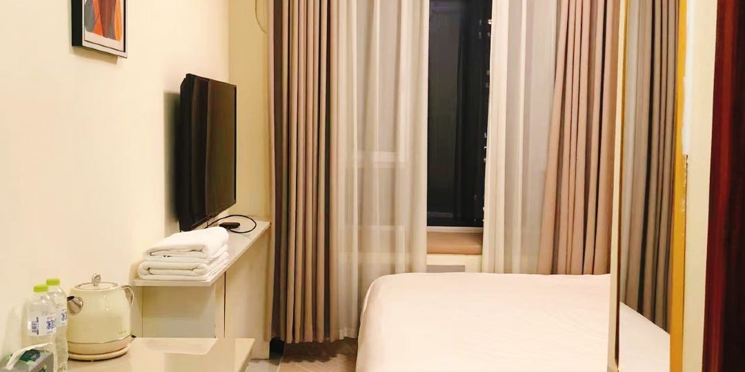 月亮湾主题酒店(南京路分店)