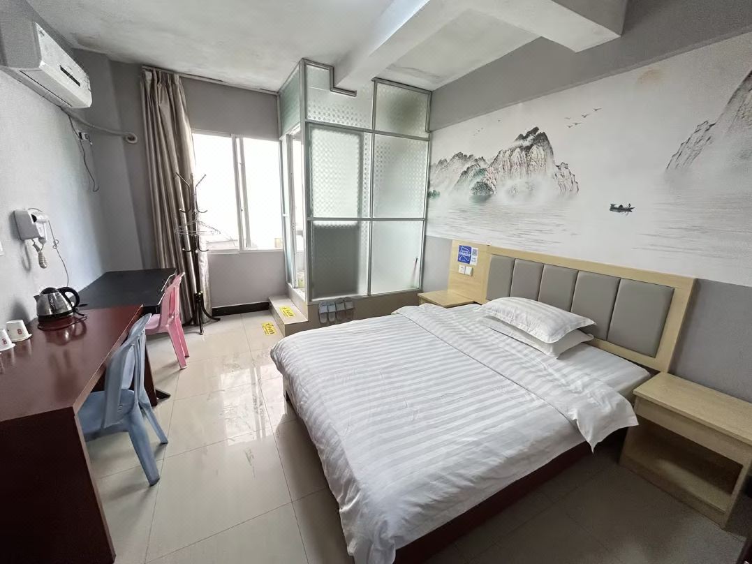 Ganzhou Yiyuan Hotel (Jiangnan Songcheng Yugutai Park)
