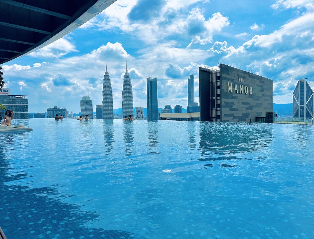 Eaton Residences KLCC by Luna