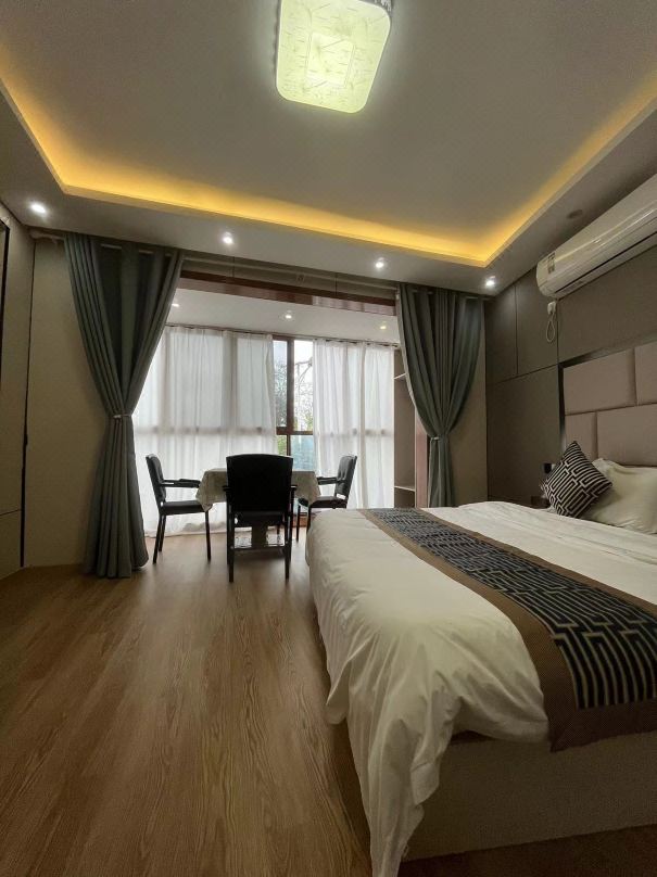 Anshun Longquan Qingyan Hotel