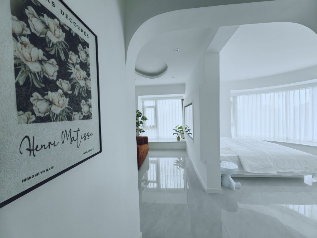Chongqing Manjing Apartment (Jiefangbei Pedestrian Street Hongyadong Branch)
