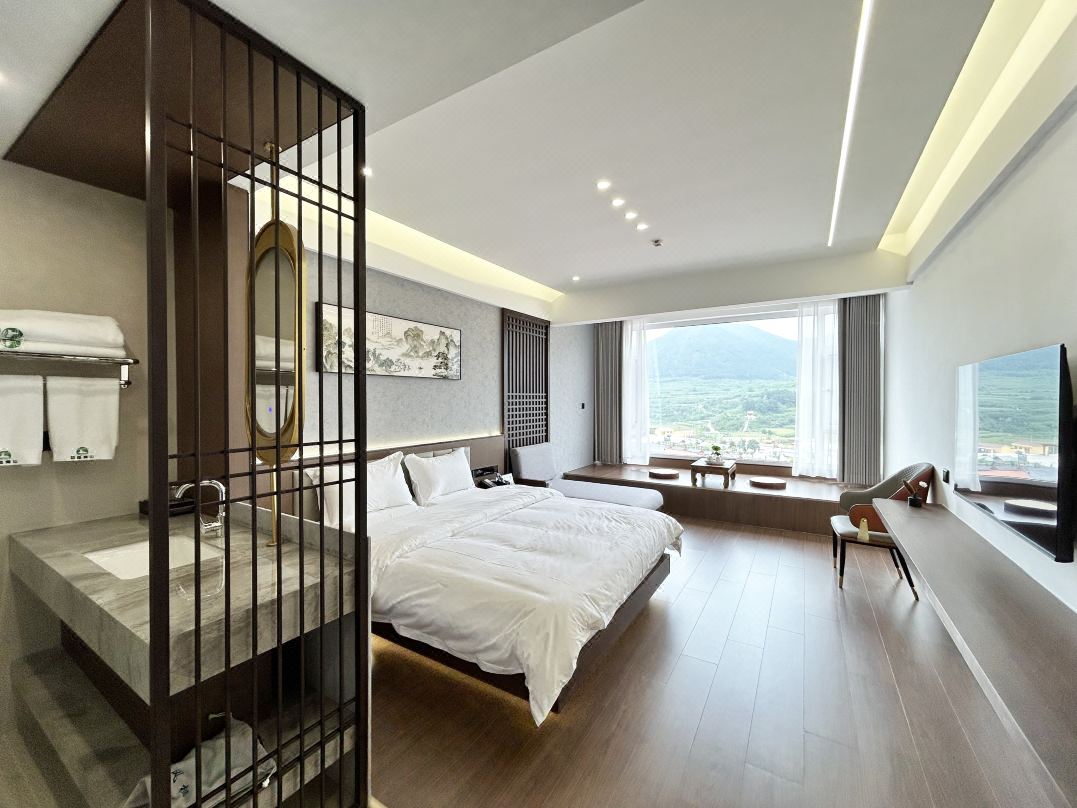 Such as Aoyama Resort Hotel