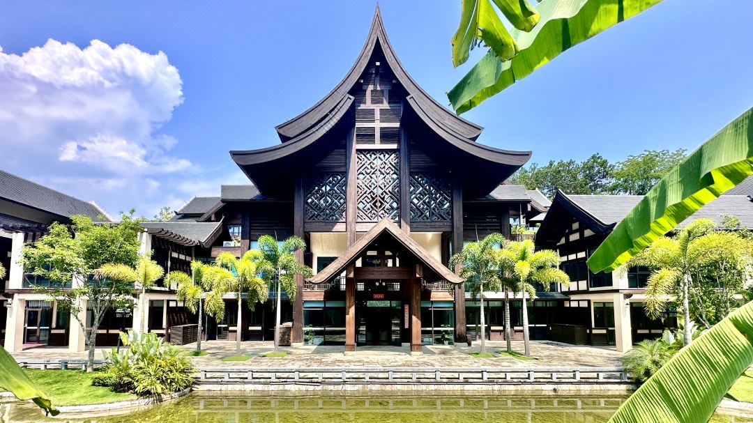 Xishuangbanna Jinghong Bufan Zhan Rainforest Resort Hotel
