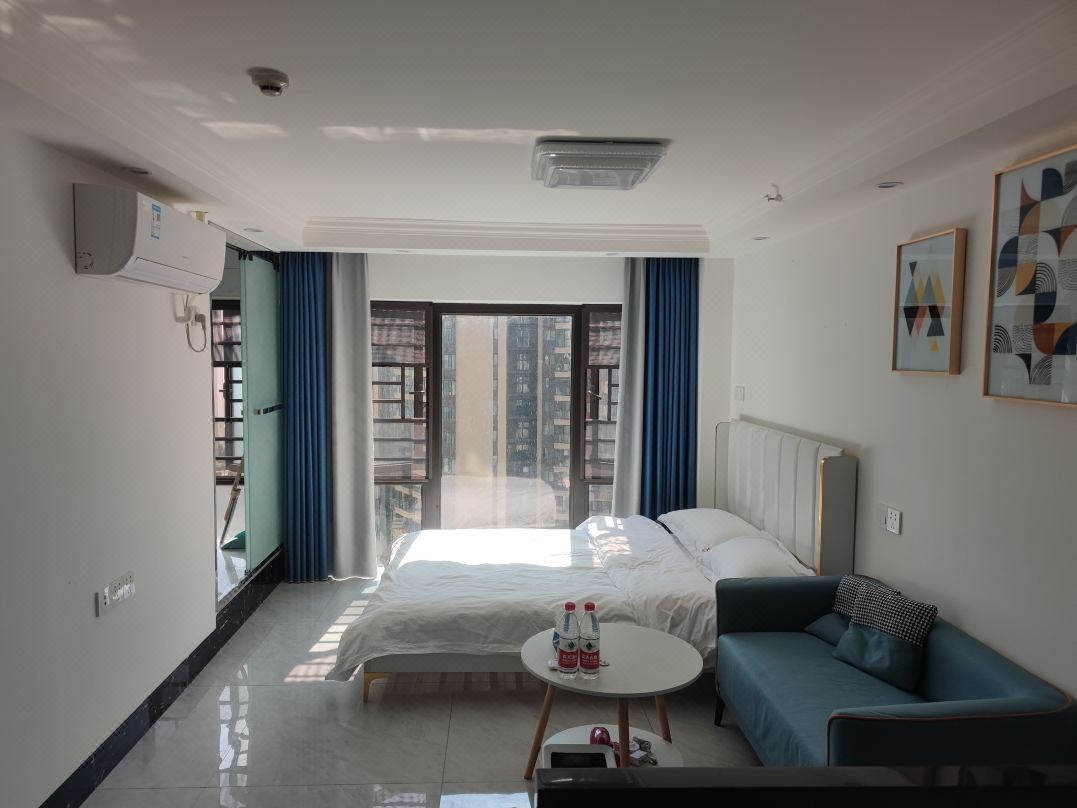 Chengxigong (Nanning Diyi Zhongxue Wuxiang Campus Longguang Jiulongjun)