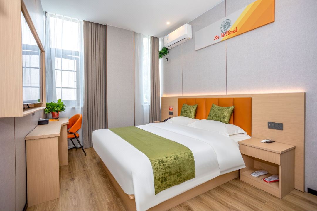 Shell Hotel (Shanghai Zhuanqiao Subway Station Fanan Road)