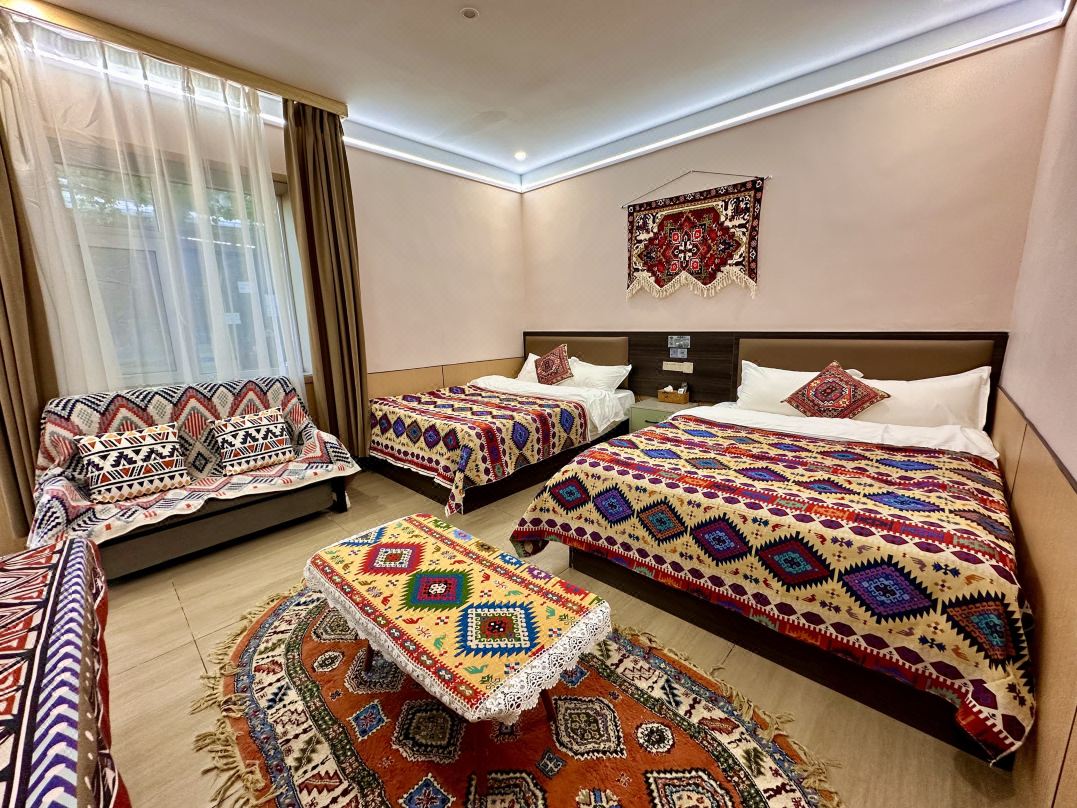 Moye Shiguang Homestay (Grape Valley Scenic Area)