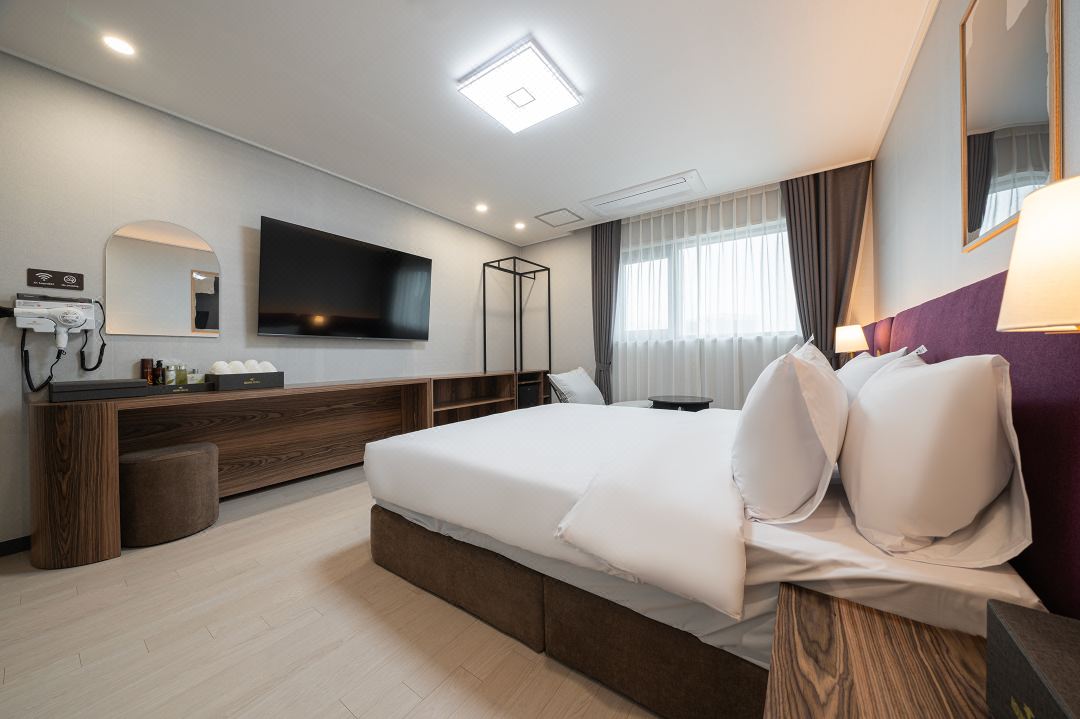 Hound Hotel Gunsan (Business Styler)