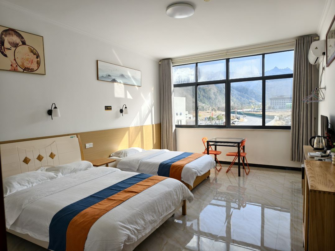 Shitai Tianyun Hotel (Shitai Guniujiang)