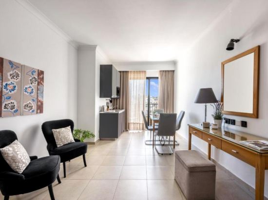 Plaza Regency Hotels - Tap to explore photos