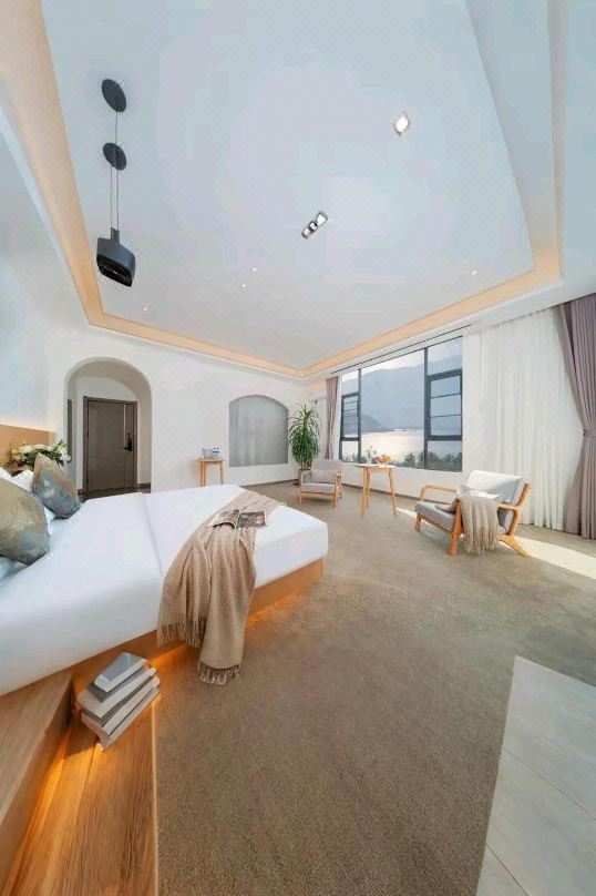 Jiuyue Seaview Smart Hotel (Dali Station Erhai Park Branch)