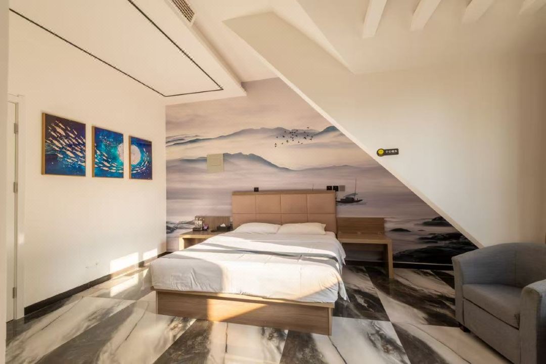 Rujia Business Hotel