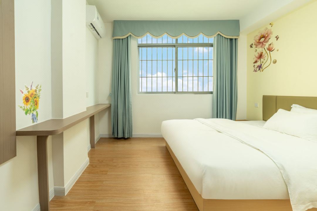 Shenzhen Qianxi Light Luxury Apartment (Xintangwei Subway Station)