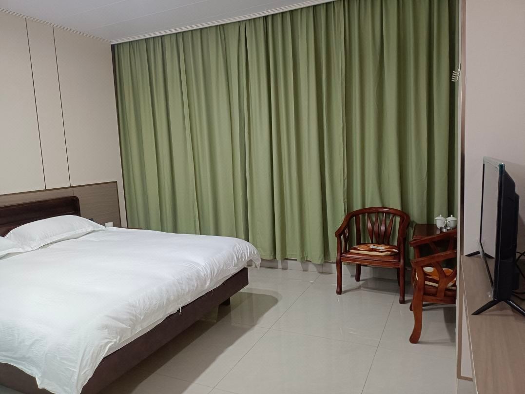 Triangle Hotel