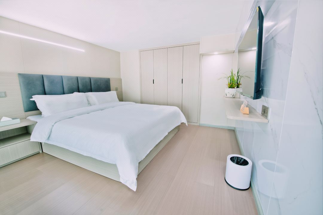 Four seasons loft hotel