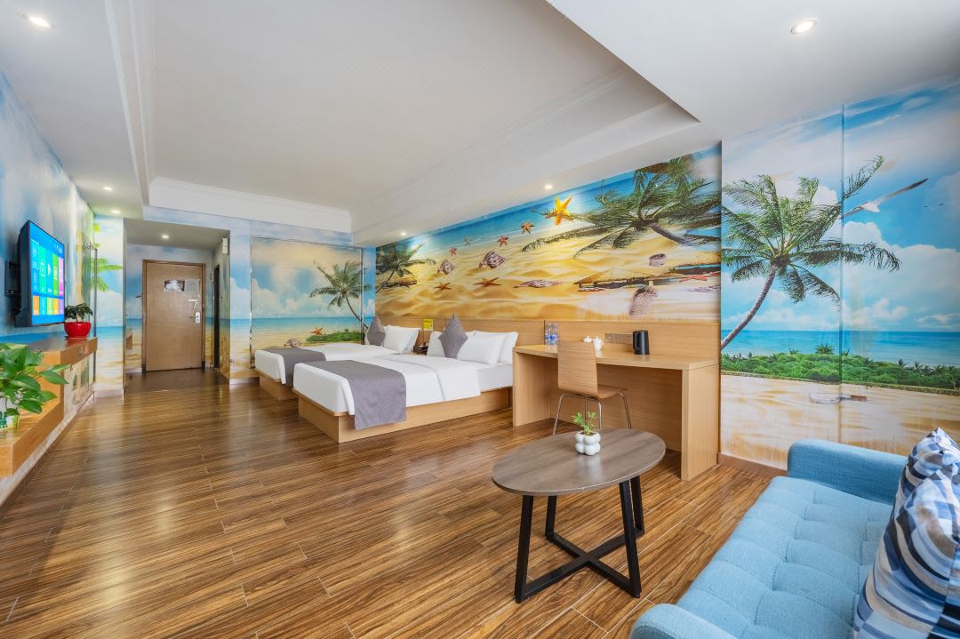 Wuchuan Qitian Hotel