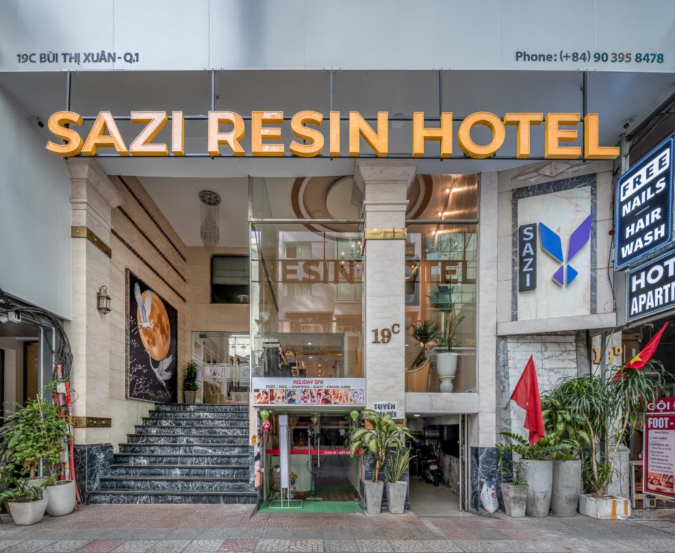 Sazi Resin Hotel - Free Nails/ Hair Wash