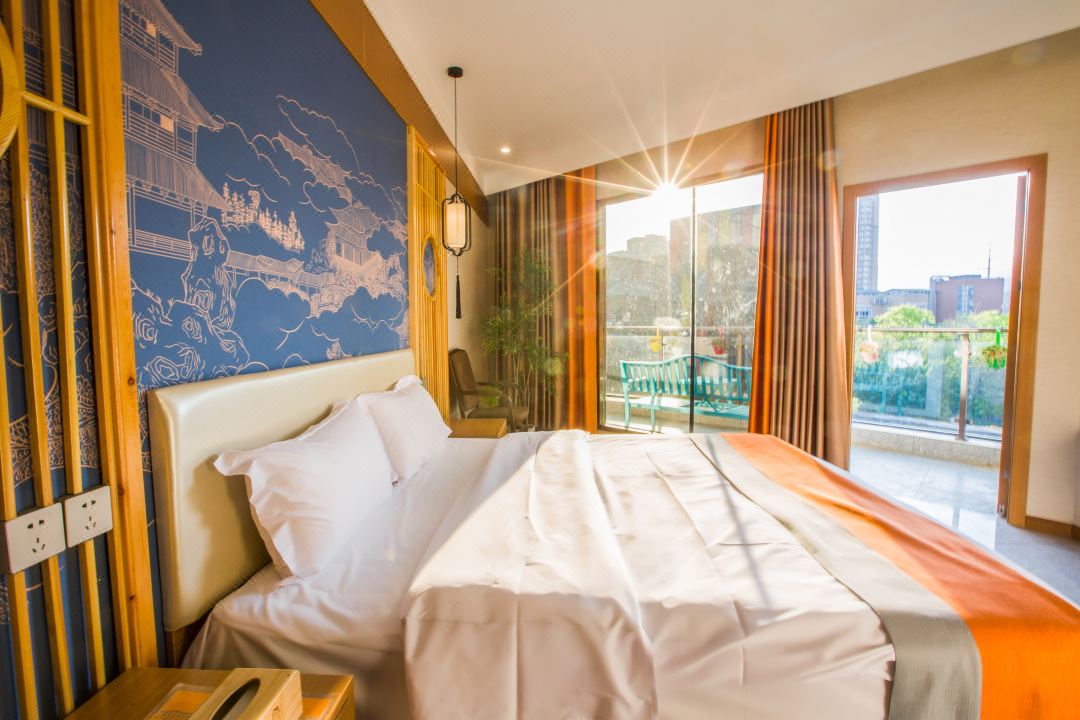 Zecheng Hotel (Panzhihua Gaotie Nanzhan)