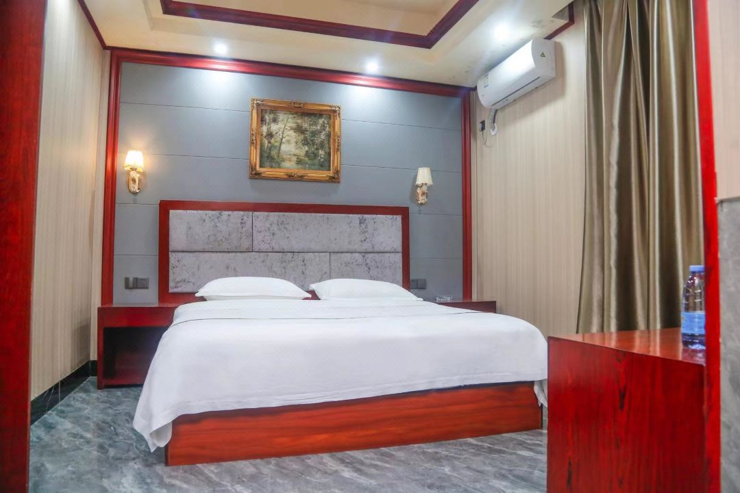 Haituo Business Hotel