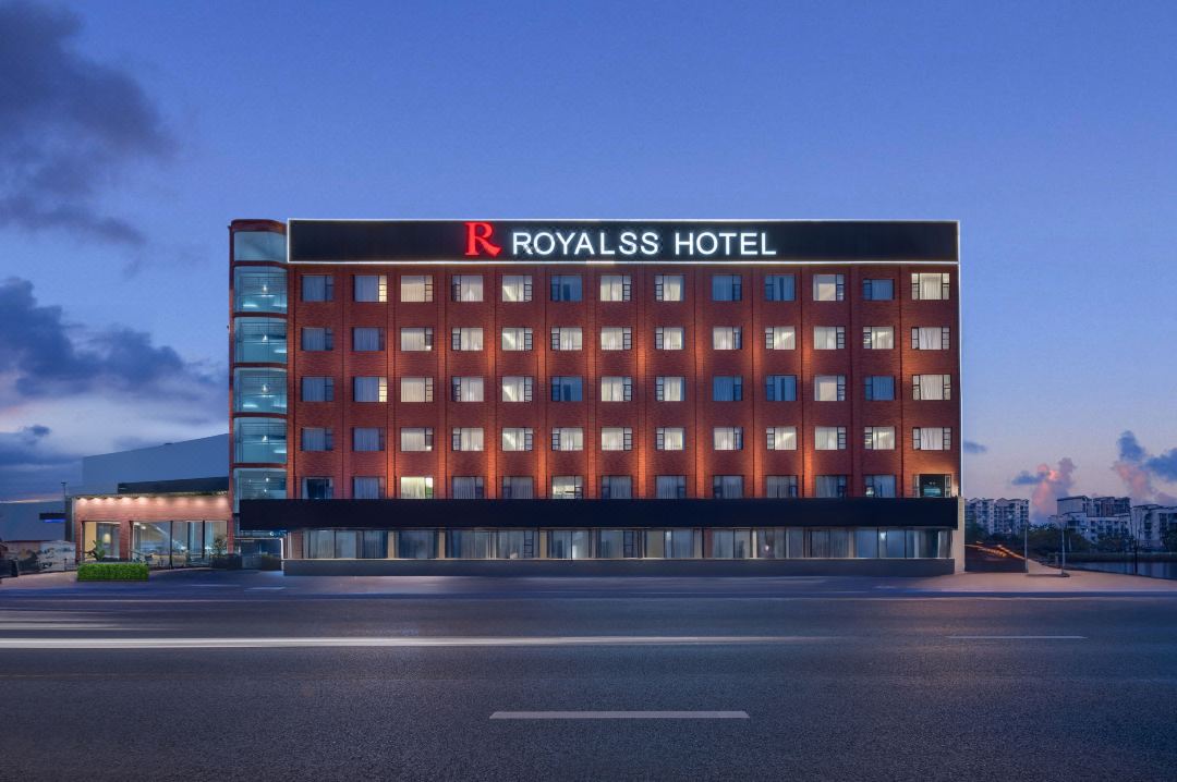 R ROYALSS HOTEL Hotel (Emei High-speed Railway Station Dafo Temple Tourist Area Branch)