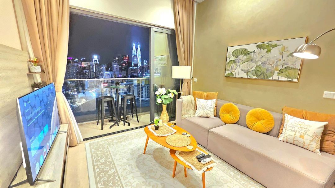 Lotus 1BR Suite with KLCC Views& Infinity pool