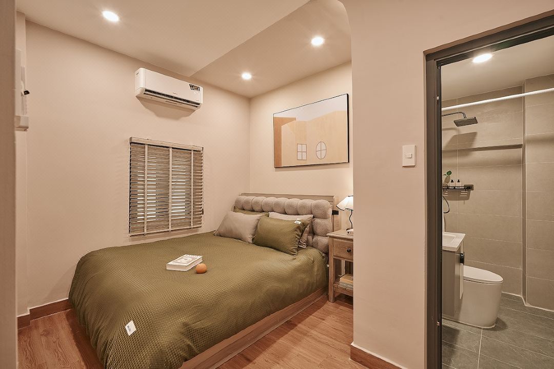 2 Bedrooms / 2 Bathrooms ｜5 mins to Bùi Viện Street ｜ Free Washer & Dryer