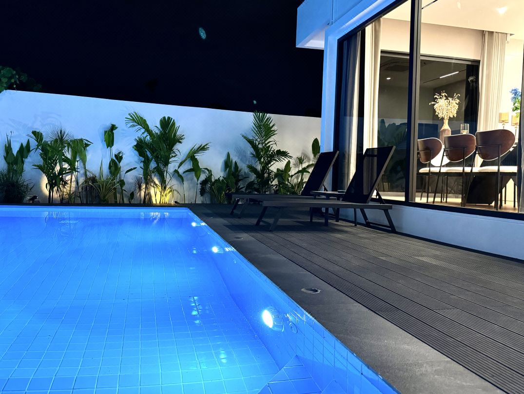 Luxury pool villa near Chiang Mai Old City, 4 bedrooms and 5 bathrooms