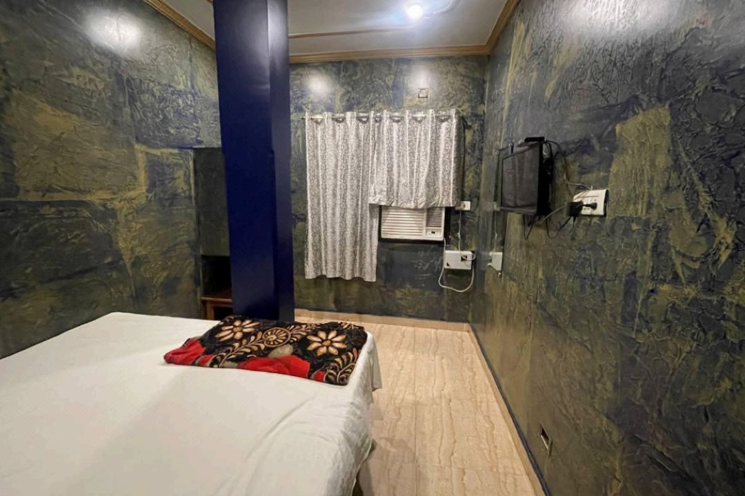 M G Guest House