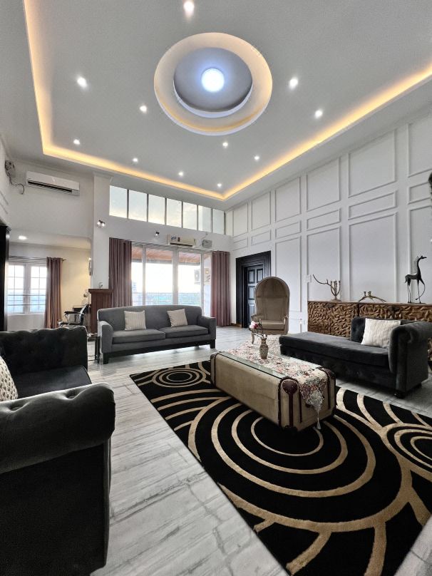 H-PENTHOUSE