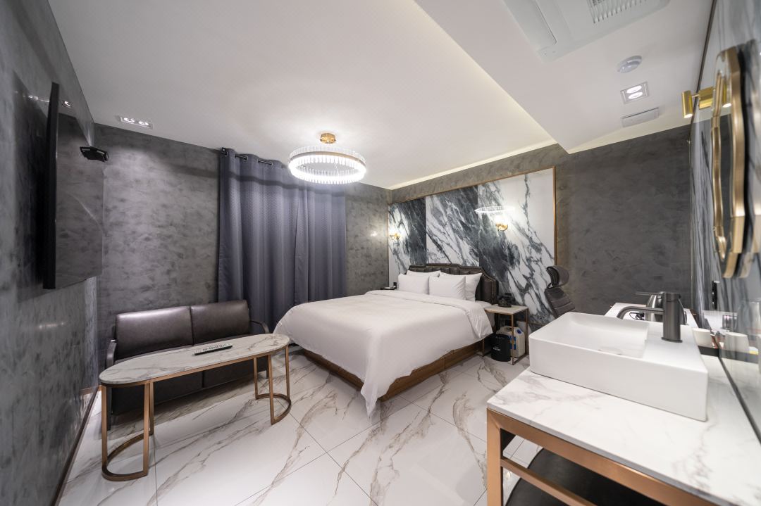 YONGIN HOTEL GRAY