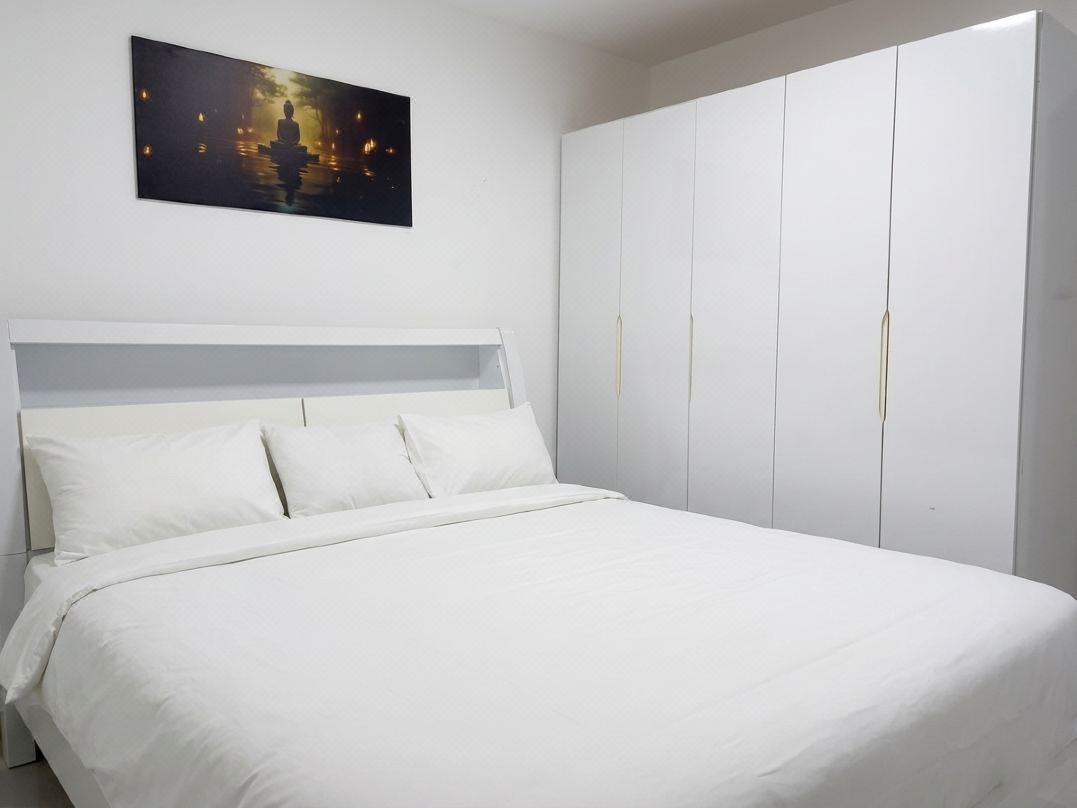 C-Side Luxury Oaks Apartment