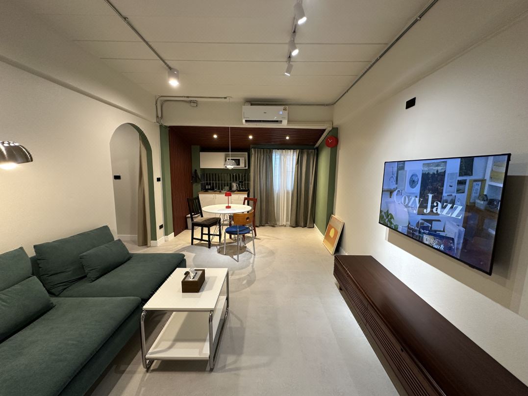 Mid-century modern stay - “Kasa Haus”