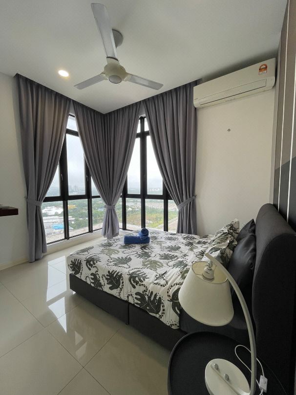 D’Pristine 3 bedroom residence 18-02 next to legoland