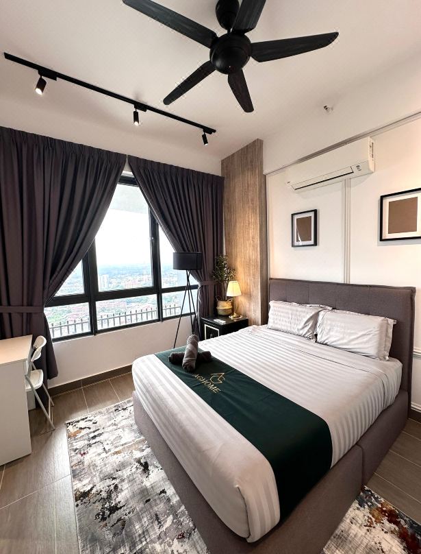 Designer Penthouse Troika by AGhome