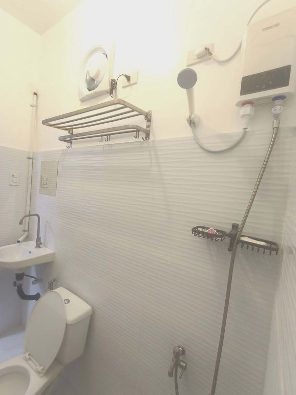 Room 208 studio type apartment yumi apt near SM clark