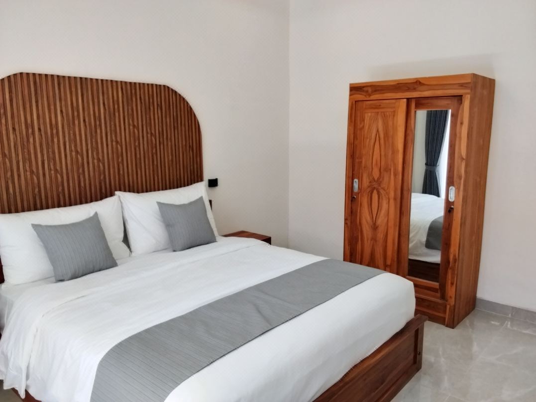 The Rooster Guest House
