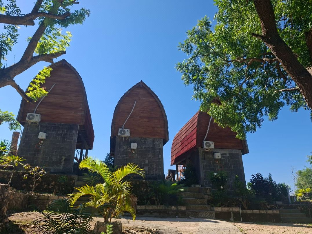 Suwehan Rey Cliff House